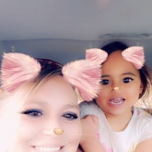 Meet your Posher, Lorie